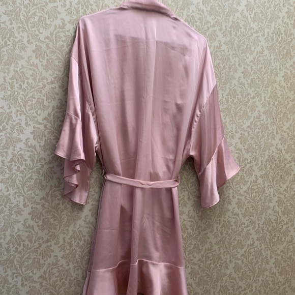 VS Silky Pink Women's Kimono Robe - Picture 2 of 5